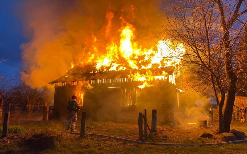 74-latek zginął w pożarze domu 